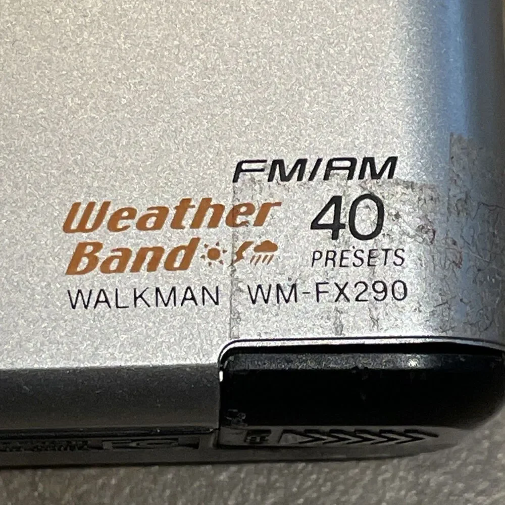 Sony Walkman WM-FX290 Digital AM/FM TV Weather Cassette Player w/ Carry Case